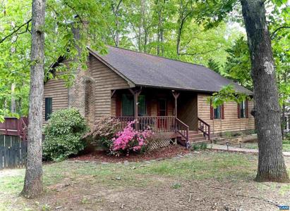 10 DARBY LN