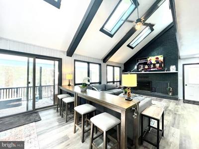 285 LAKE SHORE DRIVE