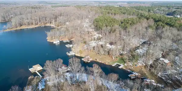 3304 FISHERMAN WAY