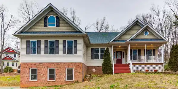 5408 MOLLYS GLEN