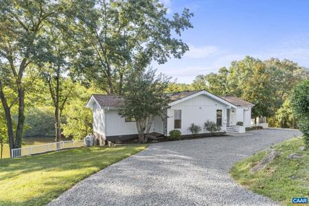 89 HILLTOP RD