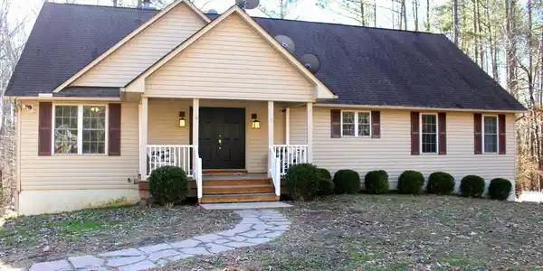 439 BELMONT LANE