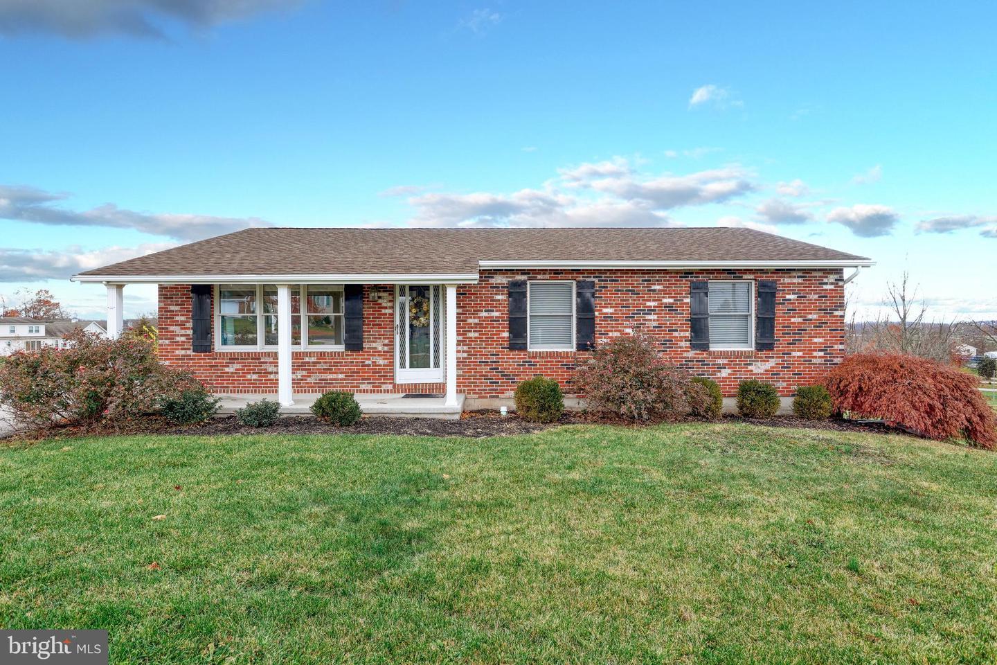 8 EWELL DRIVE, EAST BERLIN, PA lhrmls01859360