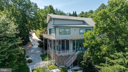 368 PENNINSULA POINT
