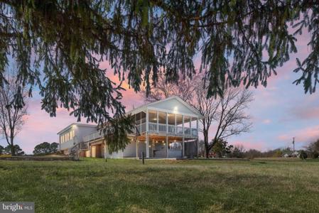 26 LAKE COURT