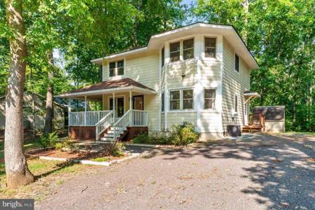 106 EDGEMONT LANE