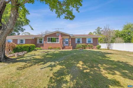 752 WESTWOOD RD