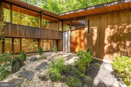 6412 RECREATION LANE