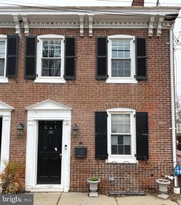 38 SWAN STREET