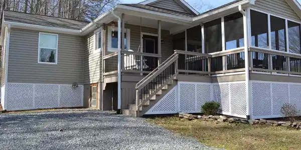 74 EVERETT LANE