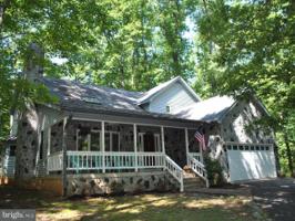 114 HILLSIDE DR