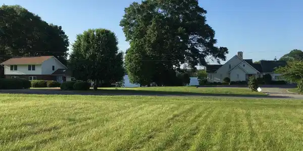 LAKE COURT