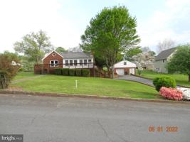 857 S LAKESHORE DRIVE
