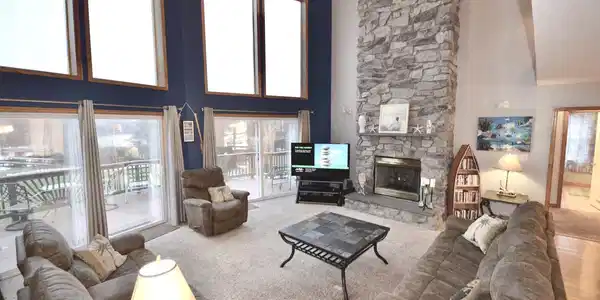15801 BREAK WATER COURT