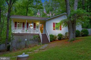 11 HICKORY LANE