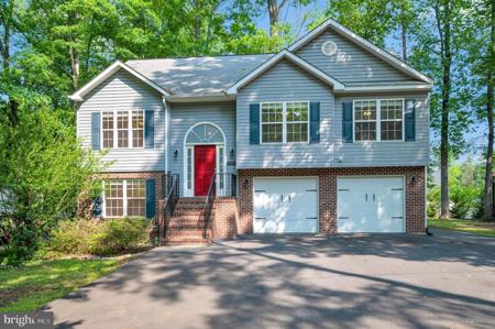 4215 LAKEVIEW PARKWAY