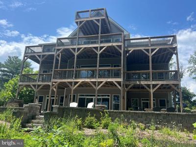 5727 PRIVATE ROAD