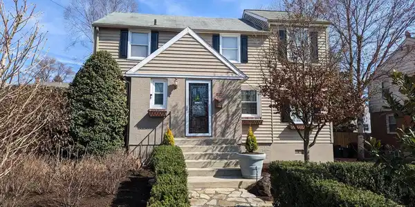 525 CRUMLYNNE ROAD