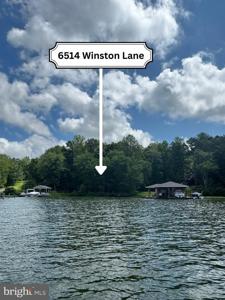 6514 WINSTON LANE