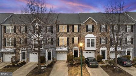22 RIVER LANE