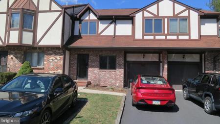 4 BOLEYN COURT