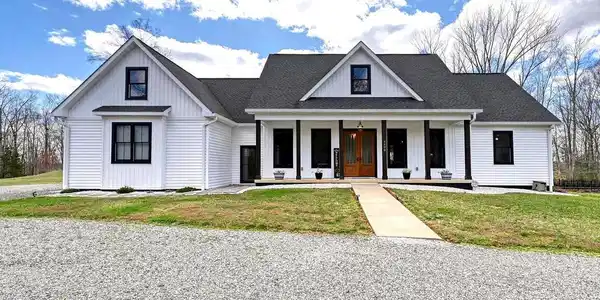 4600 MAGNOLIA HARBOUR DRIVE