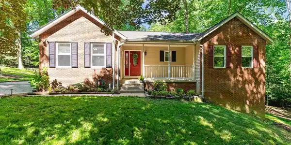 526 DILLON DRIVE