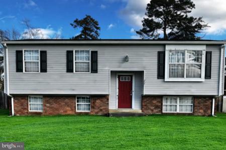 211 MOHAWK TRAIL