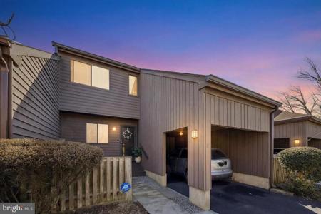 6 REBECCA COURT