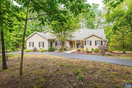 61 WILDWOOD DR