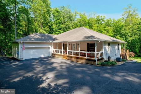 248 OAKWOOD DRIVE