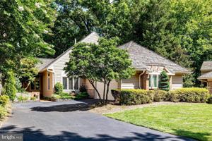 1618 WOODSTOCK LANE