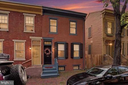 132 JACKSON STREET