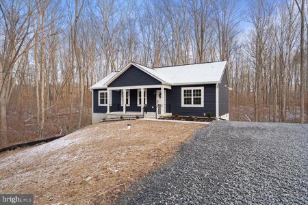 145 EVERETT LANE