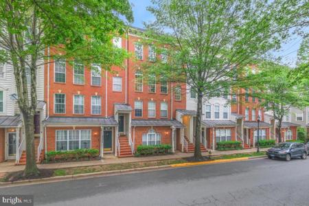 719 MAIN STREET