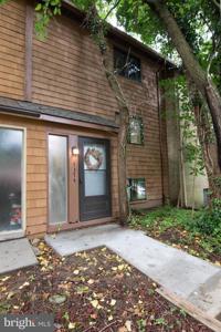 7374 HICKORY LOG CIRCLE