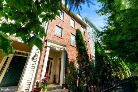 75 SWANTON MEWS