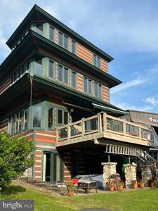 1111 DEEP CREEK DRIVE