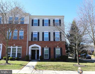 201 HARBOUR BLVD