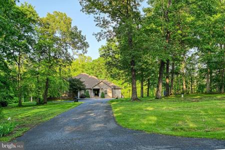 520 OAK GROVE DRIVE
