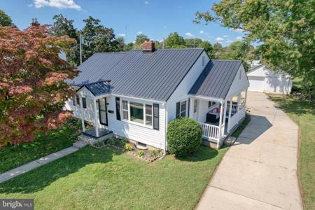 40 LAKE DRIVE