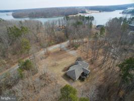 525 HEMLOCK LOOP ROAD