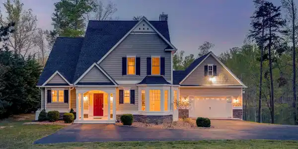 330 WINCHESTER TRAIL