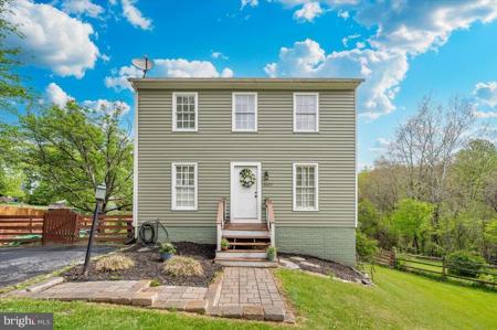 6652 LAKE FRONT COURT