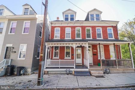 546 SMITH STREET