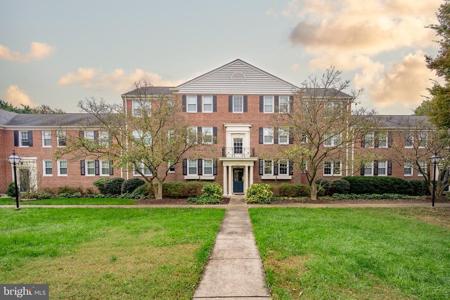 6702 WAKEFIELD DRIVE