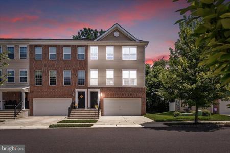 41 CREEKSIDE WAY