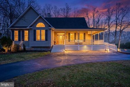 25 TARA WOODS DRIVE