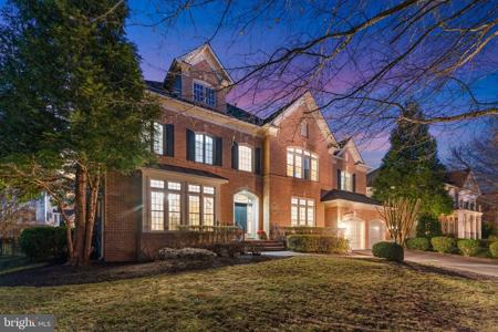 8441 LINK HILLS LOOP