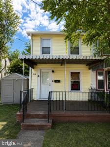 818 2ND STREET